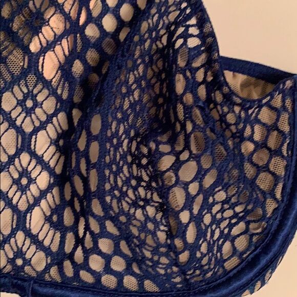 Victoria Secret Very Sexy High Neck Halter - Picture 4 of 6